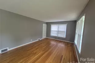 543 Allen St, Troy, NC 27371 - Photo 3