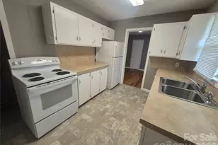 543 Allen St, Troy, NC 27371 - Photo 7