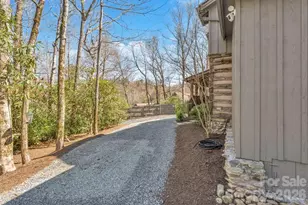 572 Skyland View Dr, Blowing Rock, NC 28605 - Photo 39
