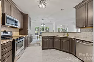 1317 Shimmer Light Cir, Rock Hill, SC 29732 - Photo 7