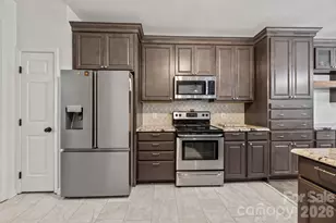 1317 Shimmer Light Cir, Rock Hill, SC 29732 - Photo 7