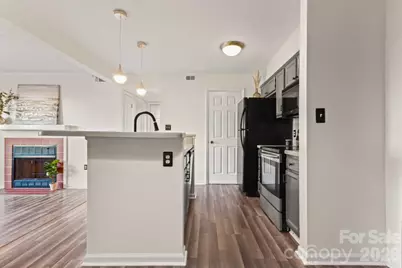212 W 10th Street, Charlotte, NC 28202 - Photo 7