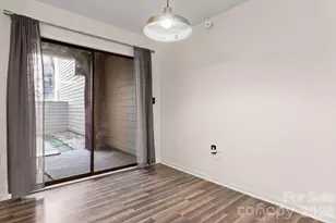 212 W 10th St, Charlotte, NC 28202 - Photo 5