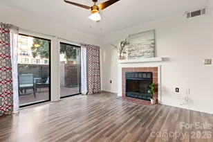212 W 10th St, Charlotte, NC 28202 - Photo 3