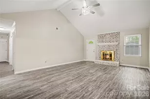 8412 Terra Cotta Dr, Charlotte, NC 28215 - Photo 11