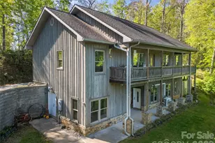 219 Sandalwood Dr, Whittier, NC 28789 - Photo 5