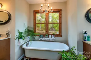 219 Sandalwood Dr, Whittier, NC 28789 - Photo 19