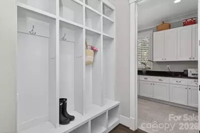 328 Melbourne Court, Charlotte, NC 28209 - Photo 27