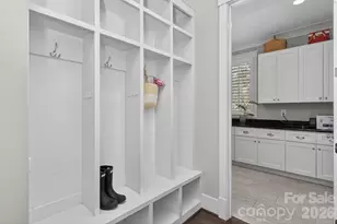 328 Melbourne Ct, Charlotte, NC 28209 - Photo 27