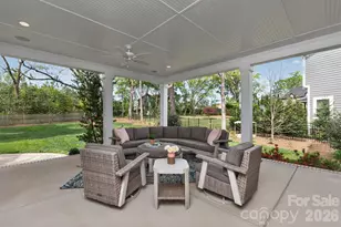 328 Melbourne Ct, Charlotte, NC 28209 - Photo 41