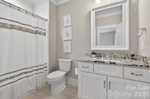328 Melbourne Ct, Charlotte, NC 28209 - Photo 37