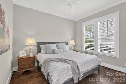 328 Melbourne Court, Charlotte, NC 28209 - Photo 23