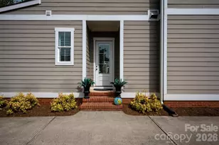 328 Melbourne Ct, Charlotte, NC 28209 - Photo 9