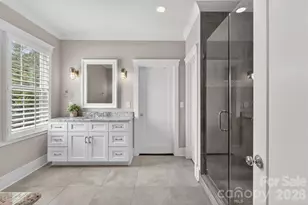 328 Melbourne Ct, Charlotte, NC 28209 - Photo 33