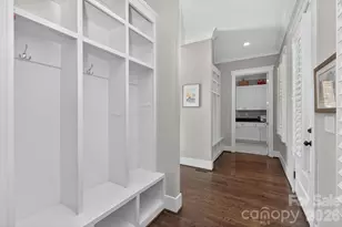 328 Melbourne Ct, Charlotte, NC 28209 - Photo 27