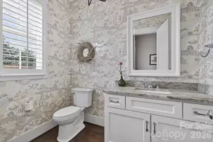 328 Melbourne Ct, Charlotte, NC 28209 - Photo 21