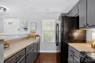 809 Rock Lake Glen, Fort Mill, SC 29715 - Photo 5