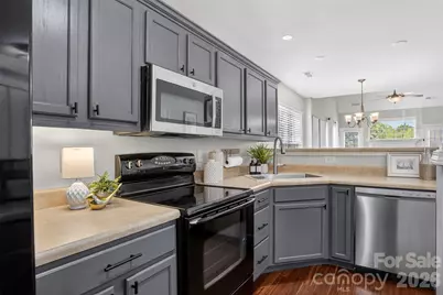 809 Rock Lake Glen, Fort Mill, SC 29715 - Photo 7