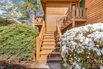 521 Courtwood Lane #8, Hendersonville, NC 28739 - Photo 3