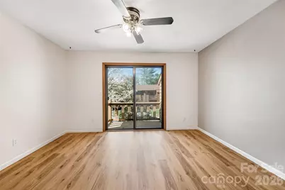 521 Courtwood Lane #8, Hendersonville, NC 28739 - Photo 17