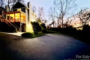 4 Cottage Ct, Asheville, NC 28801 - Photo 1