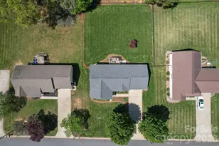 1478 Farmington Hills Dr, Conover, NC 28613 - Photo 3