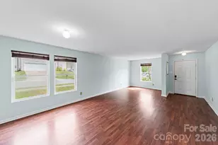 2902 Royal Fern Ln, Charlotte, NC 28215 - Photo 9