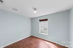 2902 Royal Fern Ln, Charlotte, NC 28215 - Photo 17