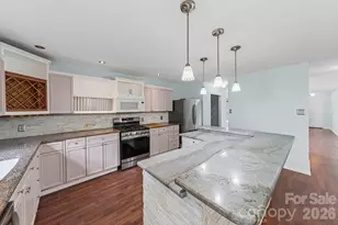 2902 Royal Fern Ln, Charlotte, NC 28215 - Photo 13