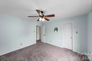2902 Royal Fern Ln, Charlotte, NC 28215 - Photo 23