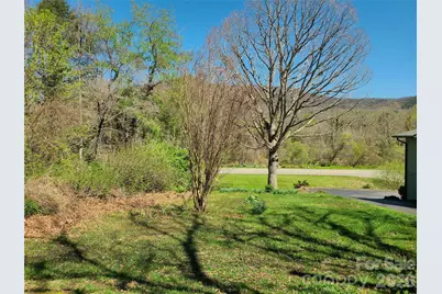 106 Yates Avenue, Black Mountain, NC 28711 - Photo 5
