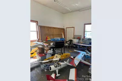 2760 19th Avenue NE, Hickory, NC 28601 - Photo 31