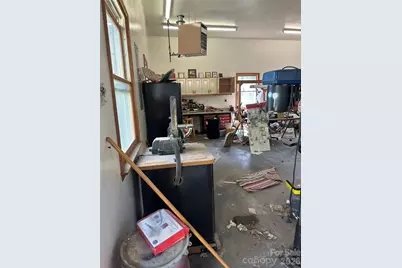 2760 19th Avenue NE, Hickory, NC 28601 - Photo 35