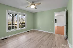 150 Westview Dr, Hendersonville, NC 28791 - Photo 15