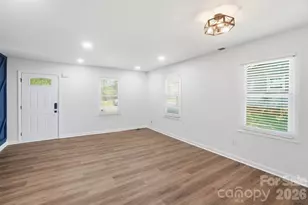 6608 Rosecran Dr, Charlotte, NC 28215 - Photo 5