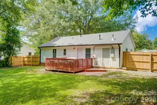 6608 Rosecran Dr, Charlotte, NC 28215 - Photo 11