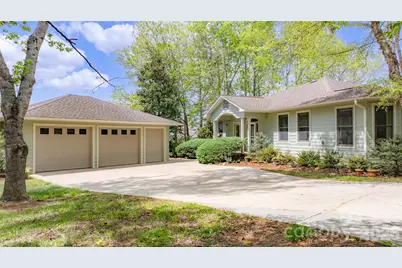 27 Magnolia Drive, Nebo, NC 28761 - Photo 3