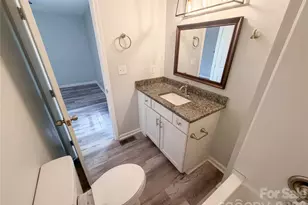 6628 Cool Water Ct, Charlotte, NC 28215 - Photo 21