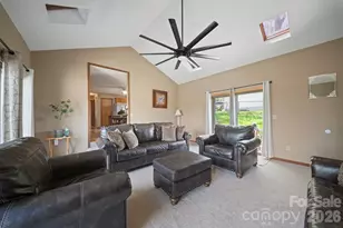 100 Forest Park Dr, Hendersonville, NC 28792 - Photo 13