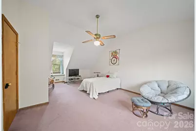 100 Forest Park Drive, Hendersonville, NC 28792 - Photo 23