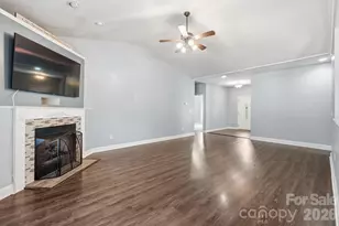 104 Sea Trail Dr, Mooresville, NC 28117 - Photo 5