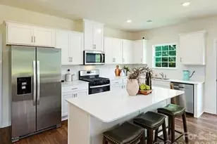 1924 Vanderlyn St, Monroe, NC 28112 - Photo 3