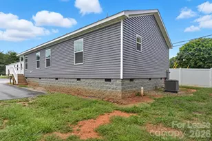 2102 24th Ave NE, Hickory, NC 28601 - Photo 17