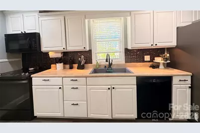 2925 Pine Street, Claremont, NC 28610 - Photo 13