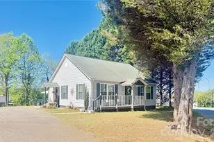 2925 Pine St, Claremont, NC 28610 - Photo 1