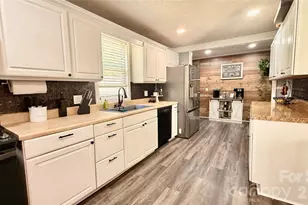 2925 Pine St, Claremont, NC 28610 - Photo 11