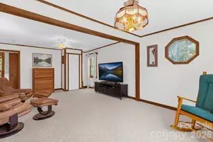 60 Pine View Rd, Newland, NC 28657 - Photo 13