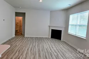 11305 Cardinal Crk Ave, Charlotte, NC 28215 - Photo 9