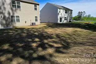 11305 Cardinal Crk Ave, Charlotte, NC 28215 - Photo 29