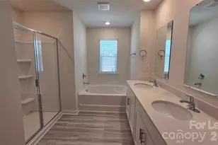 11305 Cardinal Crk Ave, Charlotte, NC 28215 - Photo 15